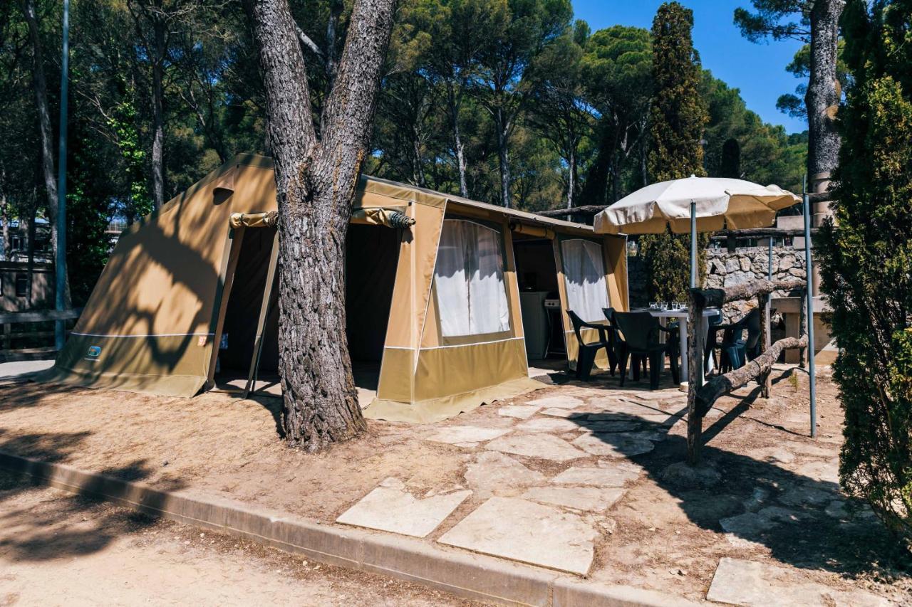 Camping Castell Montgri **** Л'Эстартит Экстерьер фото